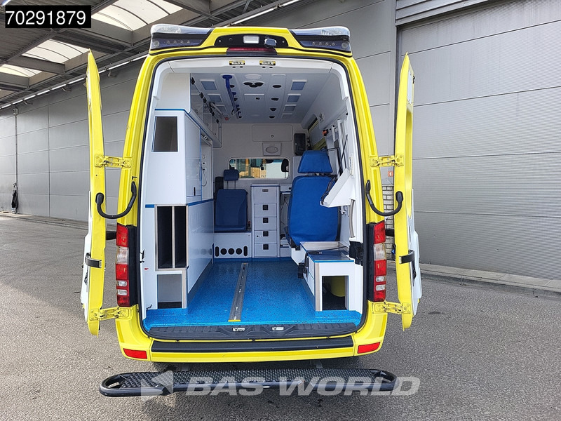 Mercedes-Benz Sprinter 319 CDI Marge! 3.0L V6 Automaat 2x Schuifdeur Airco Cruise Euro6 Krankenwagen Rettungswagen 8m3 Airco Cruise control - אמבולנס: תמונה 3 Mercedes-Benz Sprinter 319 CDI Marge! 3.0L V6 Automaat 2x Schuifdeur Airco Cruise Euro6 Krankenwagen Rettungswagen 8m3 Airco Cruise control - אמבולנס: תמונה 3