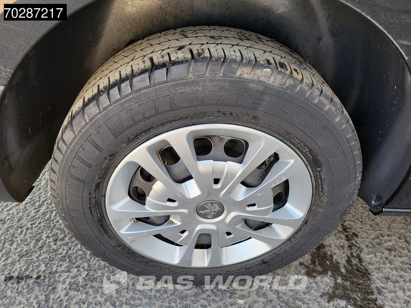 Peugeot Expert 120pk L3H1 Trekhaak Airco Cruise Imperiaal Parkeersensoren Euro6 L3 6m3 Airco Trekhaak Cruise control - כלי רכב מסחרי קטן: תמונה 3 Peugeot Expert 120pk L3H1 Trekhaak Airco Cruise Imperiaal Parkeersensoren Euro6 L3 6m3 Airco Trekhaak Cruise control - כלי רכב מסחרי קטן: תמונה 3