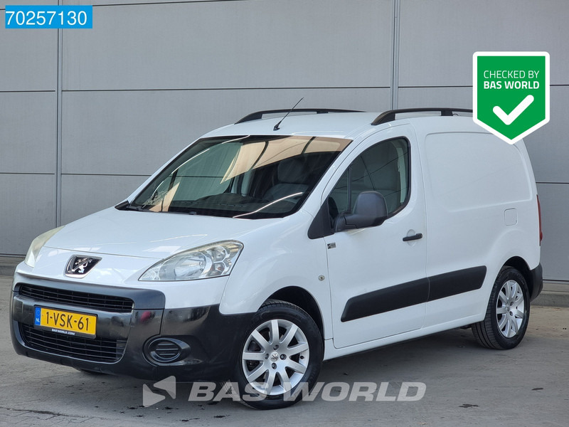 כלי רכב מסחרי קטן Peugeot Partner 75pk L1H1 Airco Camera Trekhaak APK 02-2025 2m3 Airco Trekhaak: תמונה 1