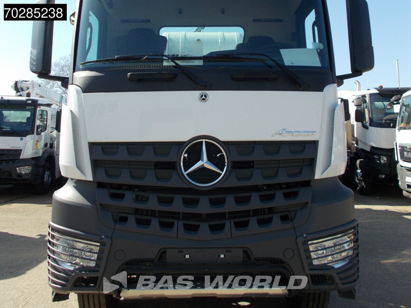 Mercedes-Benz Arocs 4145 8X4 10m3 Schwing Stetter mixer Manual Steelsuspension Euro 3 - משאית מערבלת בטון: תמונה 3 Mercedes-Benz Arocs 4145 8X4 10m3 Schwing Stetter mixer Manual Steelsuspension Euro 3 - משאית מערבלת בטון: תמונה 3