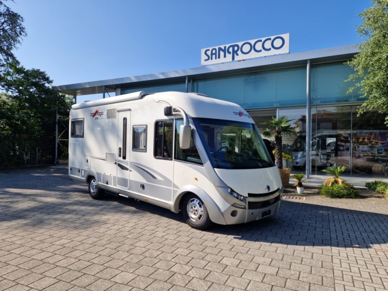 Carthago Chic E-Line 44 - רכב ממונע משולב: תמונה 1 Carthago Chic E-Line 44 - רכב ממונע משולב: תמונה 1
