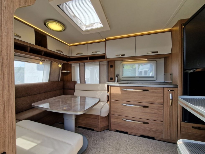 TABBERT ROSSINI 490 TD FINEST EDITION - קרוואן נגרר: תמונה 3 TABBERT ROSSINI 490 TD FINEST EDITION - קרוואן נגרר: תמונה 3