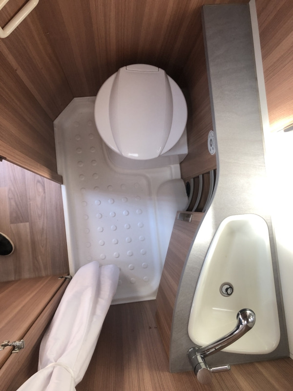 WEINSBERG CARAONE 480 EU - קרוואן נגרר: תמונה 5 WEINSBERG CARAONE 480 EU - קרוואן נגרר: תמונה 5