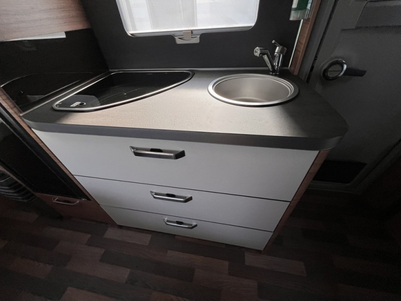 חָדָשׁ קרוואן נגרר Weinsberg CaraOne 480 QDK: תמונה 6 חָדָשׁ קרוואן נגרר Weinsberg CaraOne 480 QDK: תמונה 6