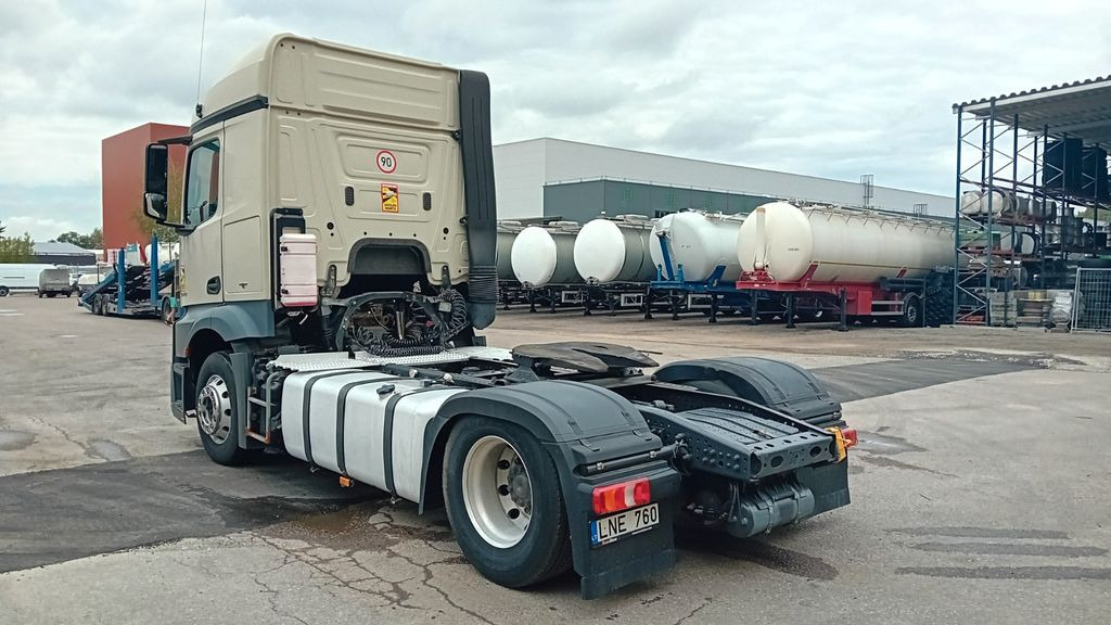 Mercedes-Benz ADR Actros 1843 - יחידת טרקטור: תמונה 4 Mercedes-Benz ADR Actros 1843 - יחידת טרקטור: תמונה 4