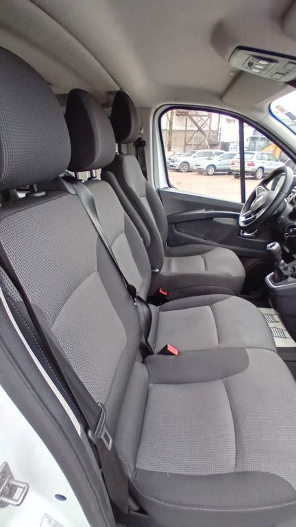 מיניבוס, כלי רכב מסחרי לנוסעים Renault Trafic Combi L2H1 3,0t Life: תמונה 12 מיניבוס, כלי רכב מסחרי לנוסעים Renault Trafic Combi L2H1 3,0t Life: תמונה 12