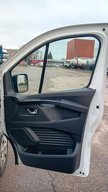 מיניבוס, כלי רכב מסחרי לנוסעים Renault Trafic Combi L2H1 3,0t Life: תמונה 15 מיניבוס, כלי רכב מסחרי לנוסעים Renault Trafic Combi L2H1 3,0t Life: תמונה 15