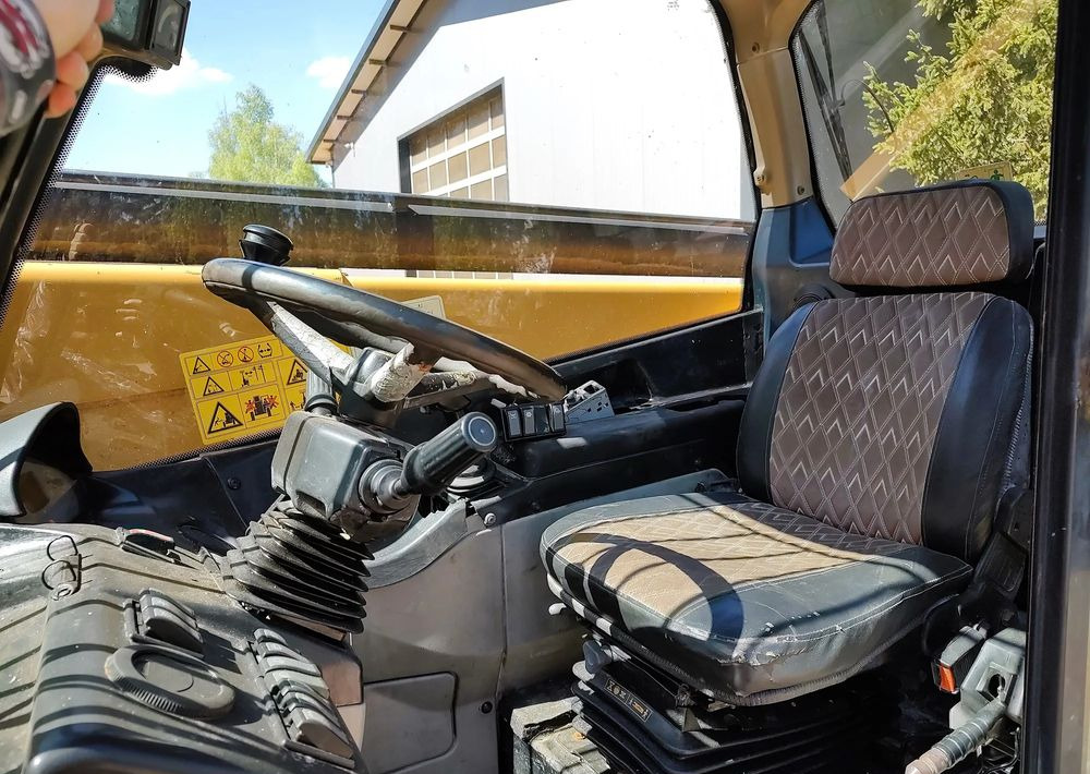 מפעיל טלסקופי Caterpillar TH417: תמונה 8