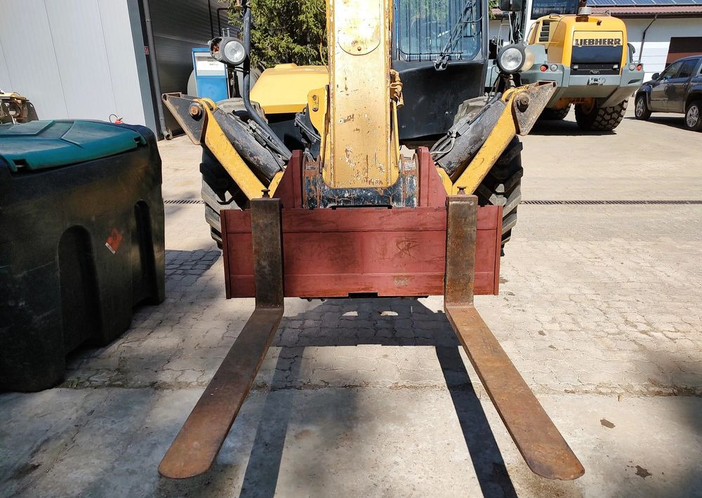 Caterpillar TH417 - מפעיל טלסקופי: תמונה 3 Caterpillar TH417 - מפעיל טלסקופי: תמונה 3