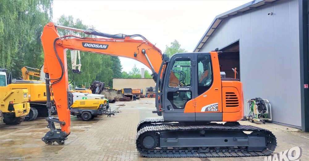 Doosan DX140LCR-5 - מחפר סורק: תמונה 1 Doosan DX140LCR-5 - מחפר סורק: תמונה 1