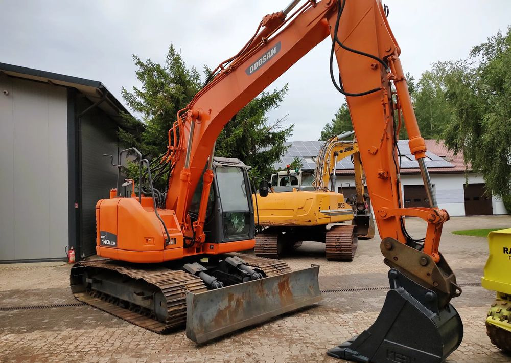מחפר סורק Doosan DX140LCR: תמונה 6