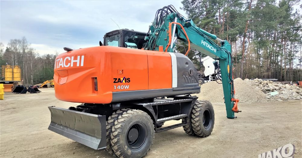 Hitachi ZX140W-3 - מחפר גלגלים: תמונה 4 Hitachi ZX140W-3 - מחפר גלגלים: תמונה 4