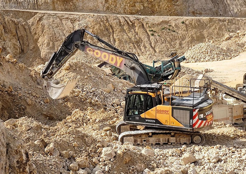 Volvo EC 250 EL - מחפר סורק: תמונה 1 Volvo EC 250 EL - מחפר סורק: תמונה 1