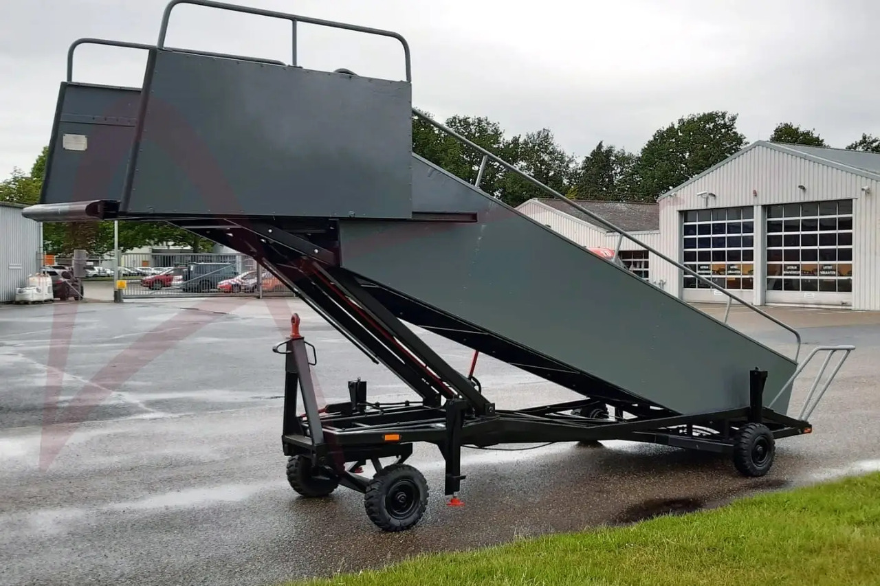 AMSS SKYWAY 66-148 - מדרגות נוסעים: תמונה 1 AMSS SKYWAY 66-148 - מדרגות נוסעים: תמונה 1
