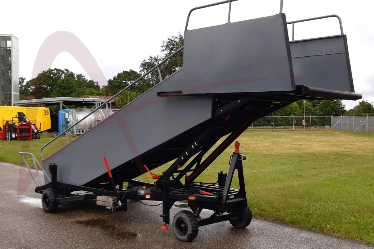 AMSS SKYWAY 66-148 - מדרגות נוסעים: תמונה 3 AMSS SKYWAY 66-148 - מדרגות נוסעים: תמונה 3