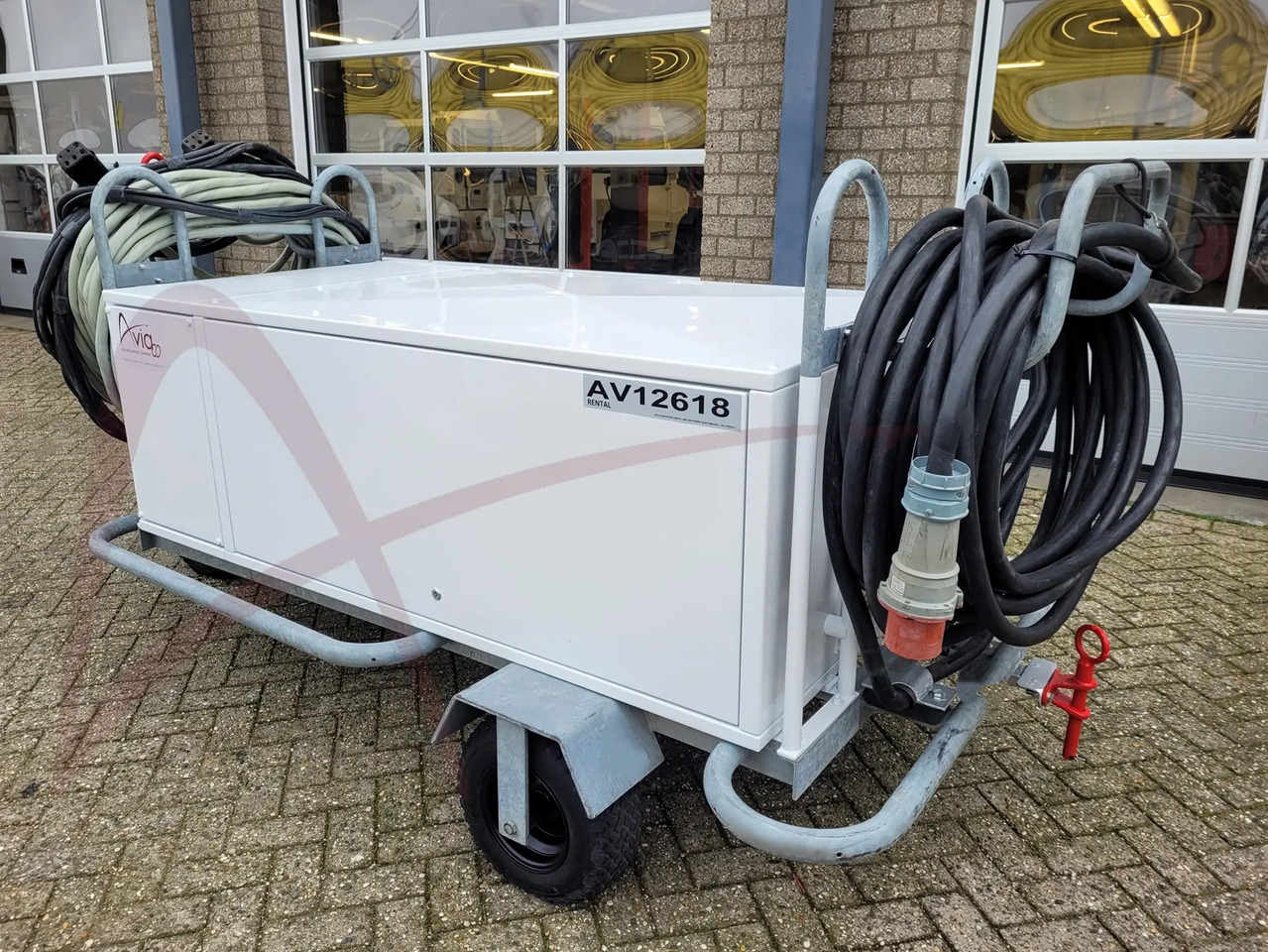 AXA POWER 3GSTS 200/345L - יחידה לאספקת חשמל: תמונה 1 AXA POWER 3GSTS 200/345L - יחידה לאספקת חשמל: תמונה 1