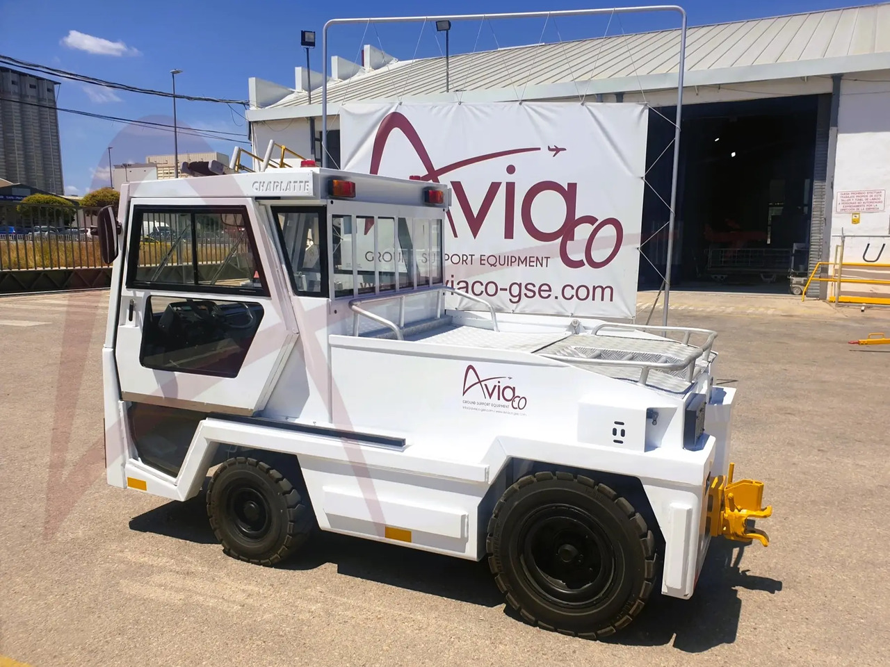 CHARLATTE T135 AC - טרקטור כבודה: תמונה 2 CHARLATTE T135 AC - טרקטור כבודה: תמונה 2