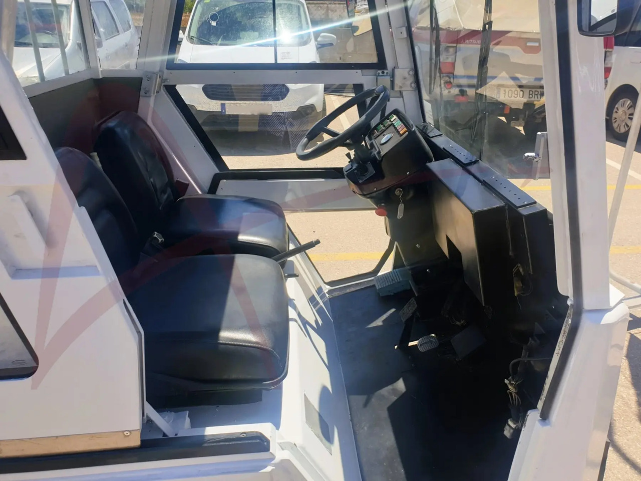 CHARLATTE T135 AC - טרקטור כבודה: תמונה 4 CHARLATTE T135 AC - טרקטור כבודה: תמונה 4