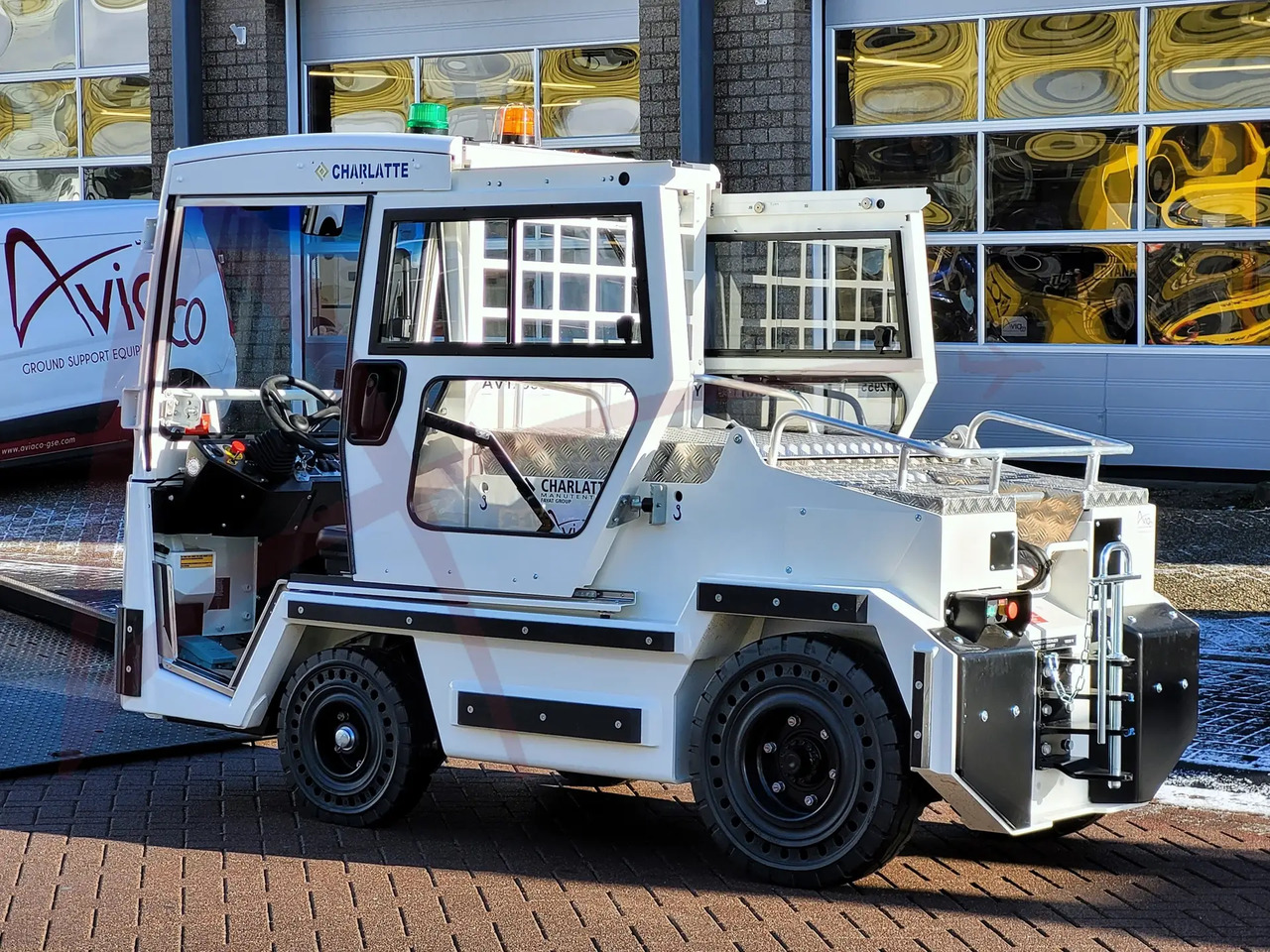 CHARLATTE T135 EVO - טרקטור כבודה: תמונה 3 CHARLATTE T135 EVO - טרקטור כבודה: תמונה 3