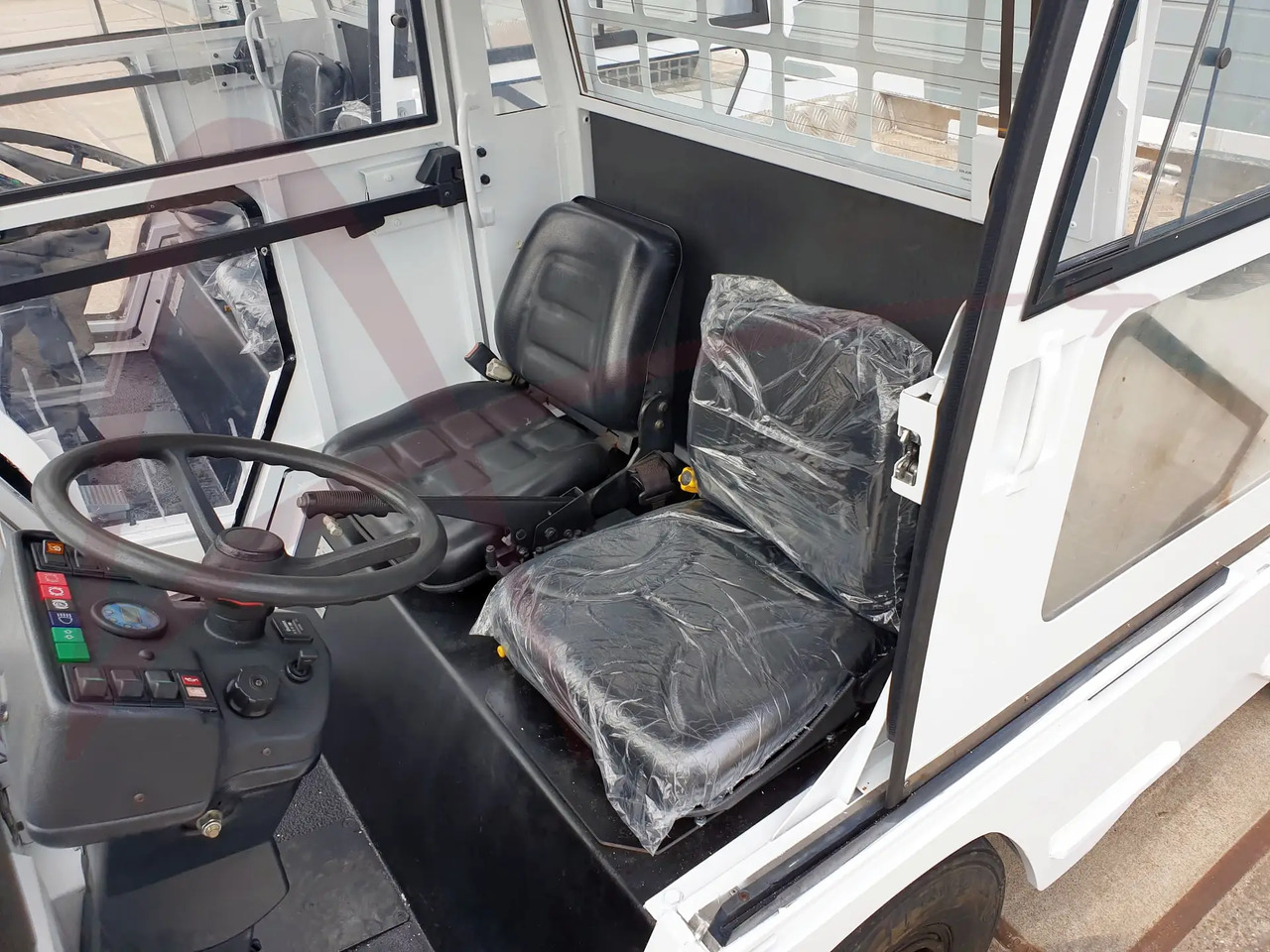 CHARLATTE TE.225 - טרקטור כבודה: תמונה 4 CHARLATTE TE.225 - טרקטור כבודה: תמונה 4