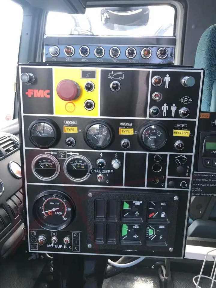 FMC LMD 2000 - רכב להפשרה של מטוסים: תמונה 5 FMC LMD 2000 - רכב להפשרה של מטוסים: תמונה 5