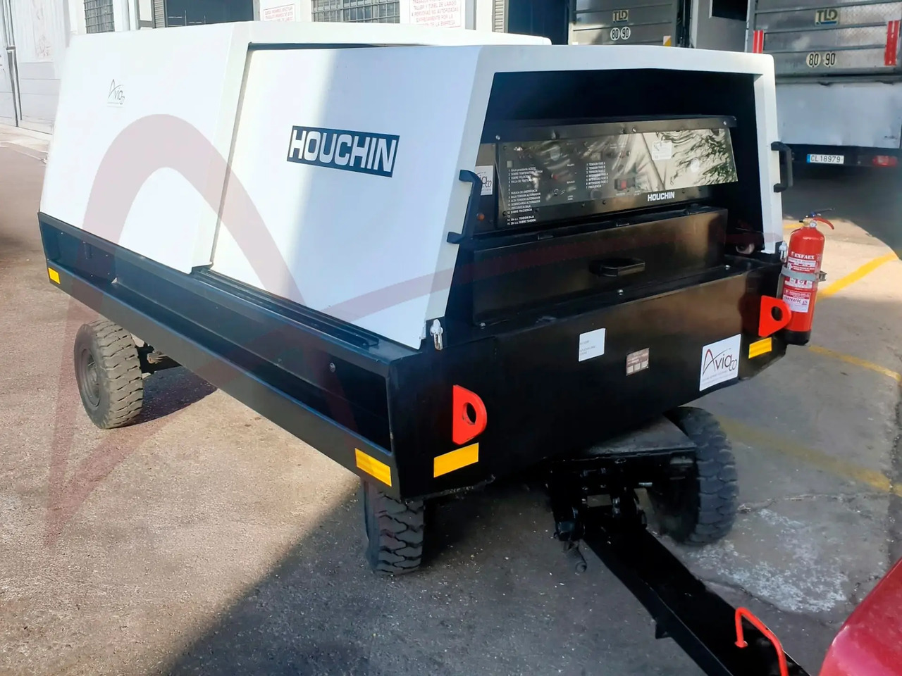 HOUCHIN D690-100SV - יחידה לאספקת חשמל: תמונה 2 HOUCHIN D690-100SV - יחידה לאספקת חשמל: תמונה 2