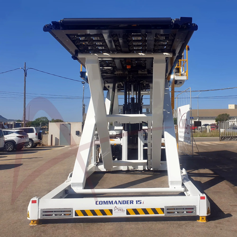 JBT AEROTECH COMMANDER 15iS - מעמיס מטען למטוסים: תמונה 4 JBT AEROTECH COMMANDER 15iS - מעמיס מטען למטוסים: תמונה 4