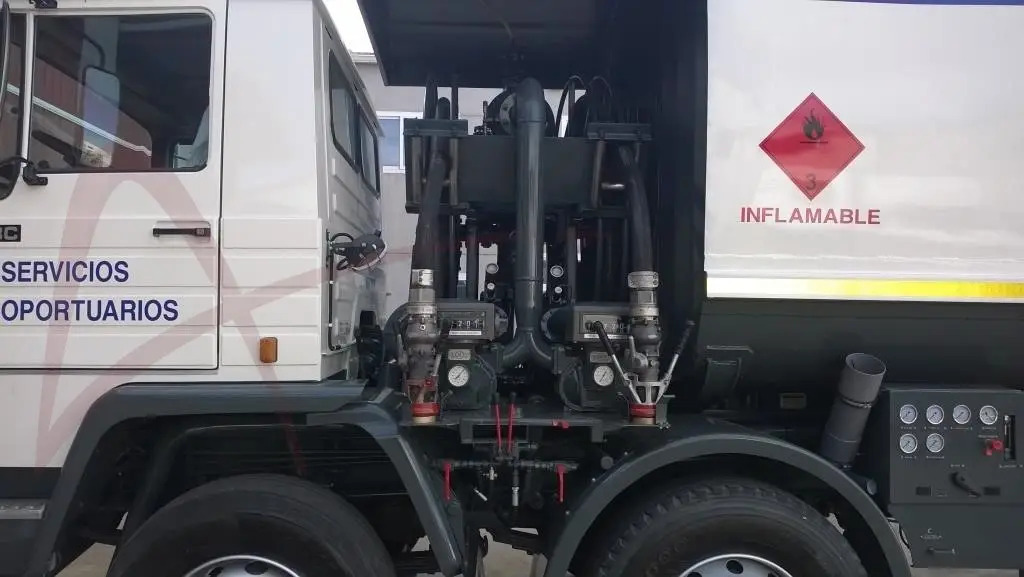 JET A1 - משאית מכל: תמונה 3 JET A1 - משאית מכל: תמונה 3