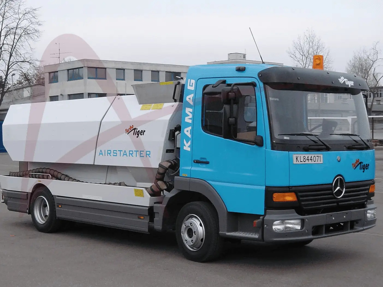 KAMAG TU-SP 850/400 - ציוד תמיכת קרקע: תמונה 2 KAMAG TU-SP 850/400 - ציוד תמיכת קרקע: תמונה 2