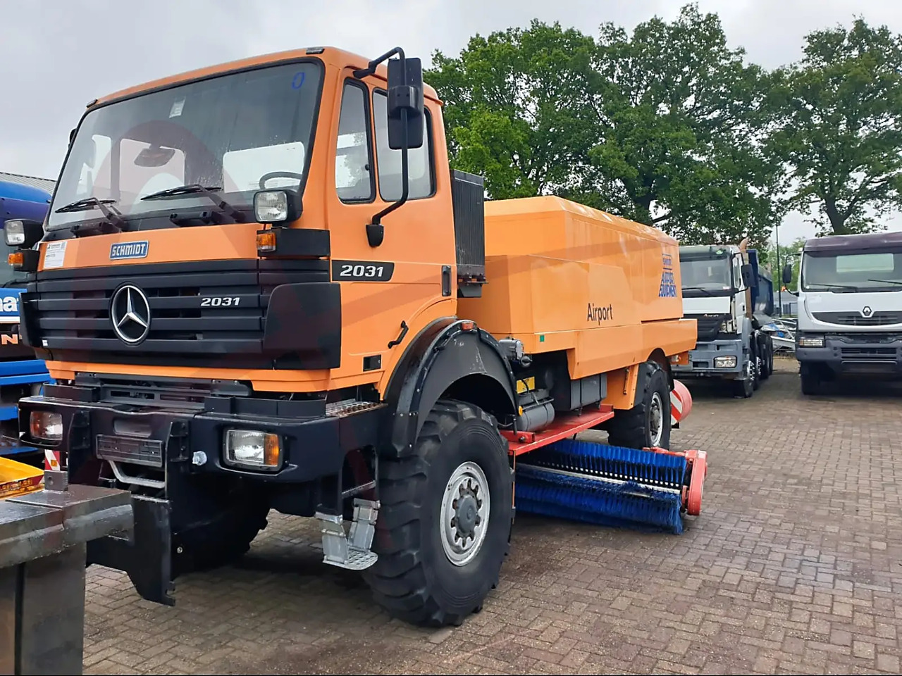 MERCEDES SCHMIDT SK2031/CJS9 - מטאטא כבישים: תמונה 1 MERCEDES SCHMIDT SK2031/CJS9 - מטאטא כבישים: תמונה 1