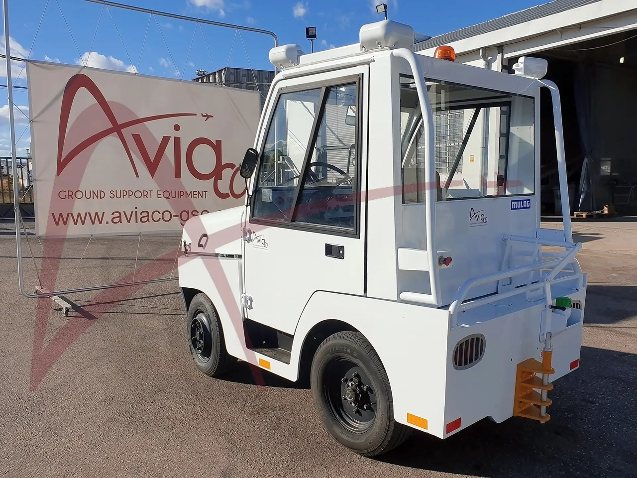 MULAG COMET 3 - טרקטור כבודה: תמונה 1 MULAG COMET 3 - טרקטור כבודה: תמונה 1
