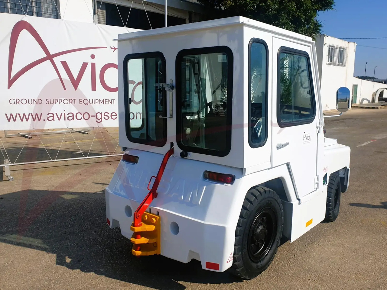 NISSAN FV02 - טרקטור כבודה: תמונה 3 NISSAN FV02 - טרקטור כבודה: תמונה 3