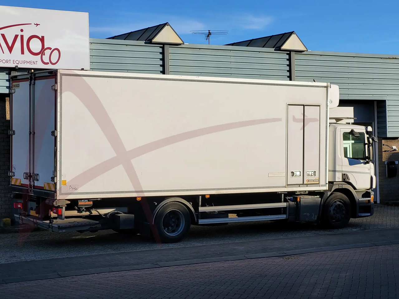 SCANIA SCANIA P250 - משאית קירור: תמונה 2 SCANIA SCANIA P250 - משאית קירור: תמונה 2