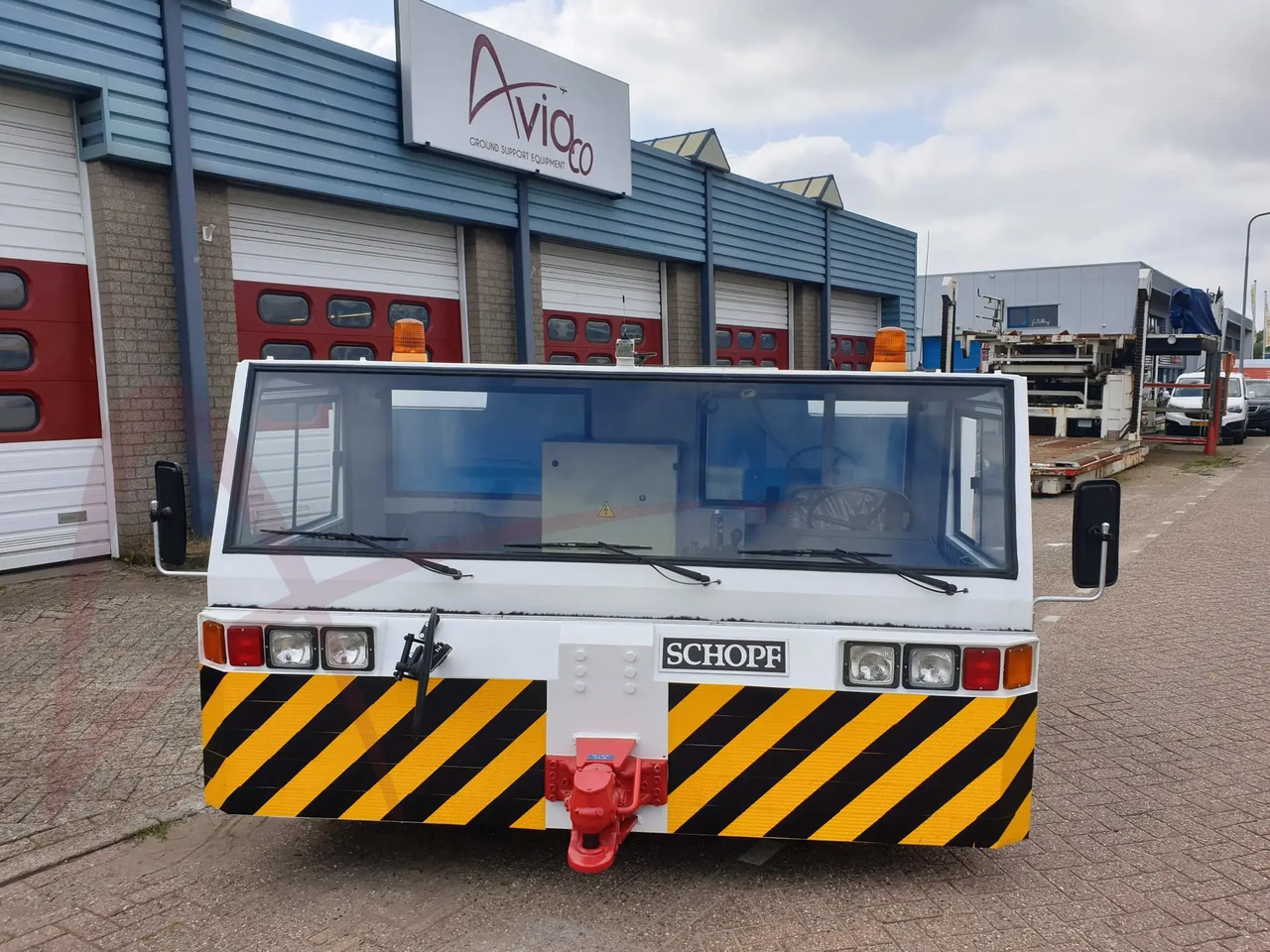 SCHOPF F396E - טרקטור דחיפה לאחור: תמונה 2 SCHOPF F396E - טרקטור דחיפה לאחור: תמונה 2