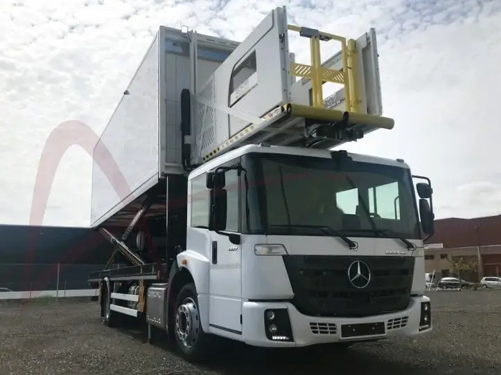TECNOVE ECONIC 1827 - משאית קייטרינג: תמונה 1 TECNOVE ECONIC 1827 - משאית קייטרינג: תמונה 1
