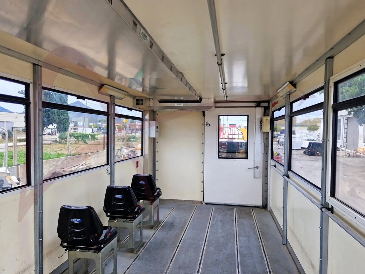 TLD CHTP GM-5,9 - אמבולנס מעלית: תמונה 3 TLD CHTP GM-5,9 - אמבולנס מעלית: תמונה 3