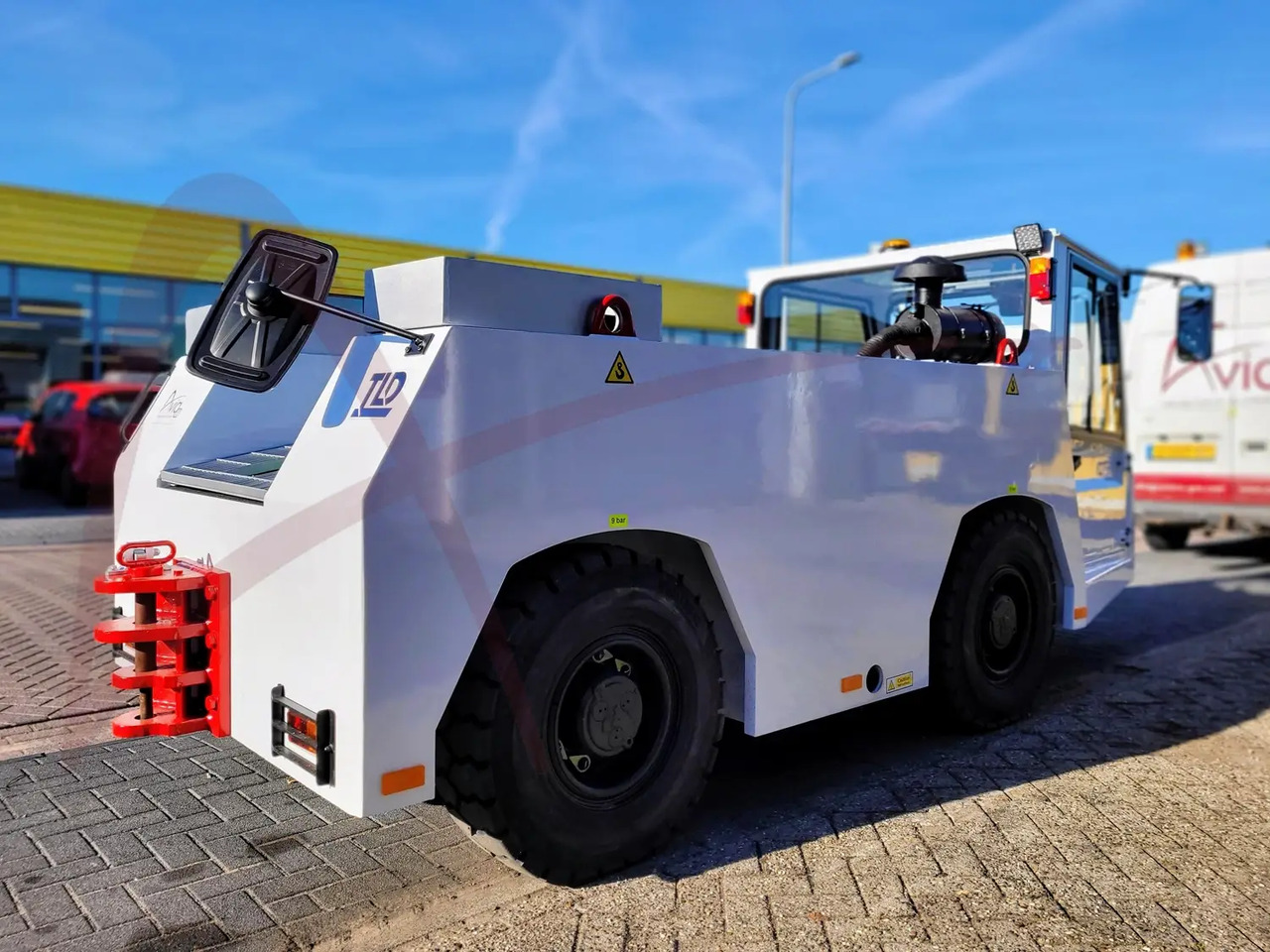 TLD TMX-100 - טרקטור דחיפה לאחור: תמונה 2 TLD TMX-100 - טרקטור דחיפה לאחור: תמונה 2