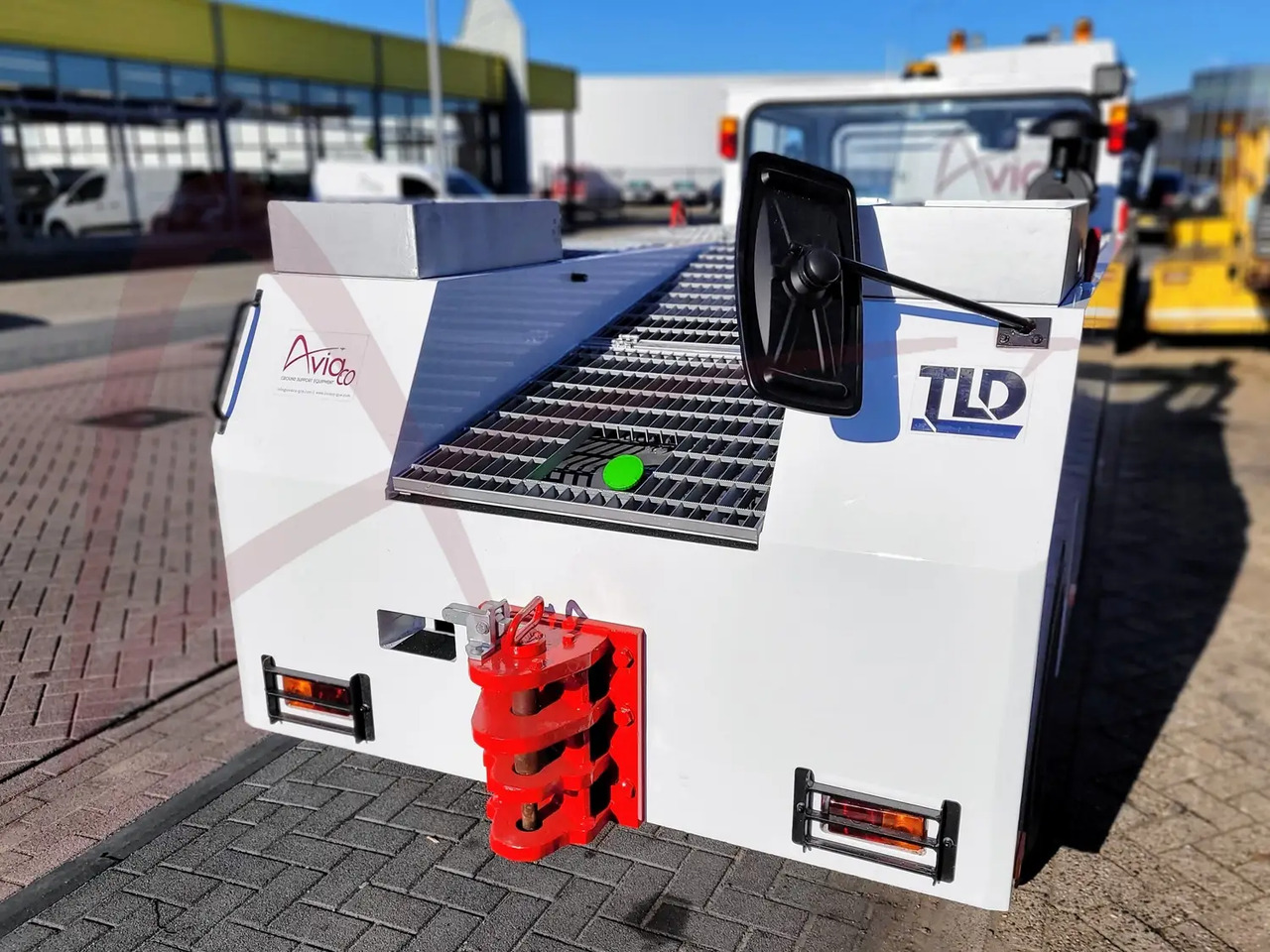 TLD TMX-100 - טרקטור דחיפה לאחור: תמונה 5 TLD TMX-100 - טרקטור דחיפה לאחור: תמונה 5