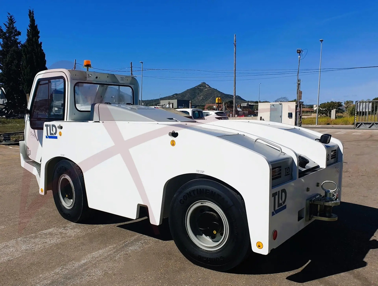TLD TMX-150/12 - טרקטור דחיפה לאחור: תמונה 1 TLD TMX-150/12 - טרקטור דחיפה לאחור: תמונה 1