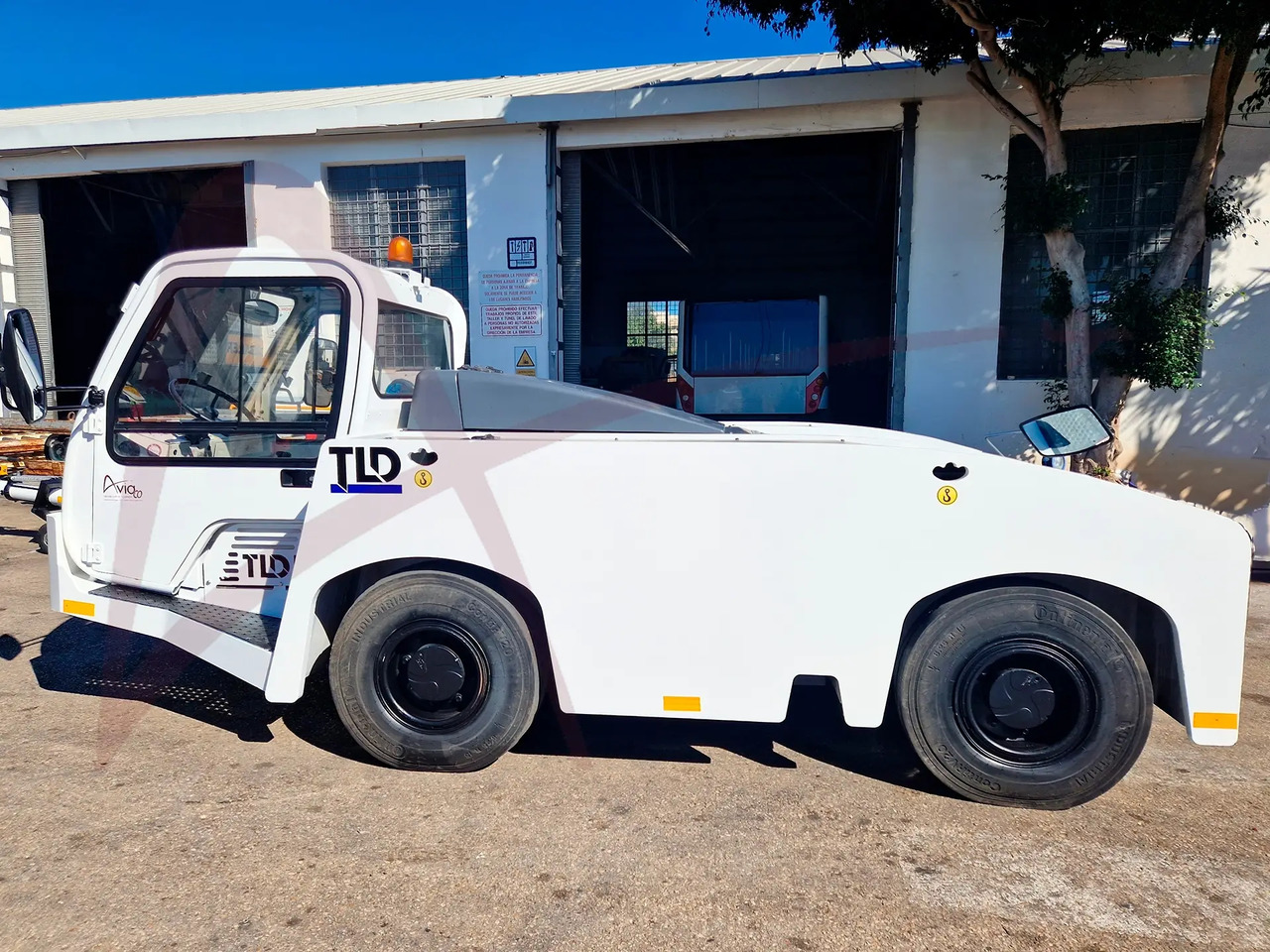 TLD TMX-150/15 - טרקטור דחיפה לאחור: תמונה 3 TLD TMX-150/15 - טרקטור דחיפה לאחור: תמונה 3