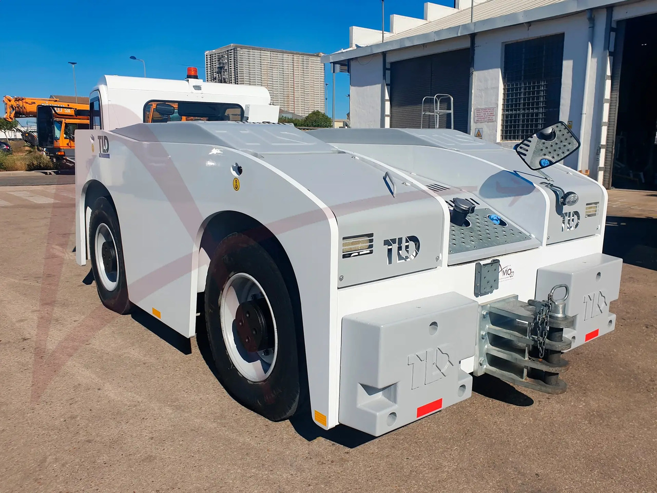 TLD TMX350-28 - טרקטור דחיפה לאחור: תמונה 3 TLD TMX350-28 - טרקטור דחיפה לאחור: תמונה 3