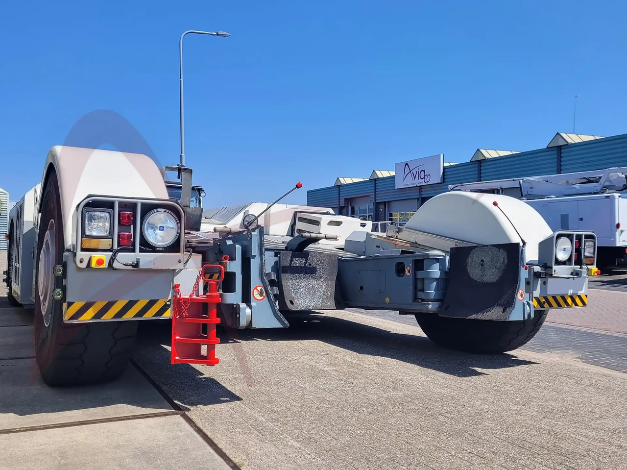 TLD TPX-500-MTS - טרקטור דחיפה לאחור: תמונה 3 TLD TPX-500-MTS - טרקטור דחיפה לאחור: תמונה 3