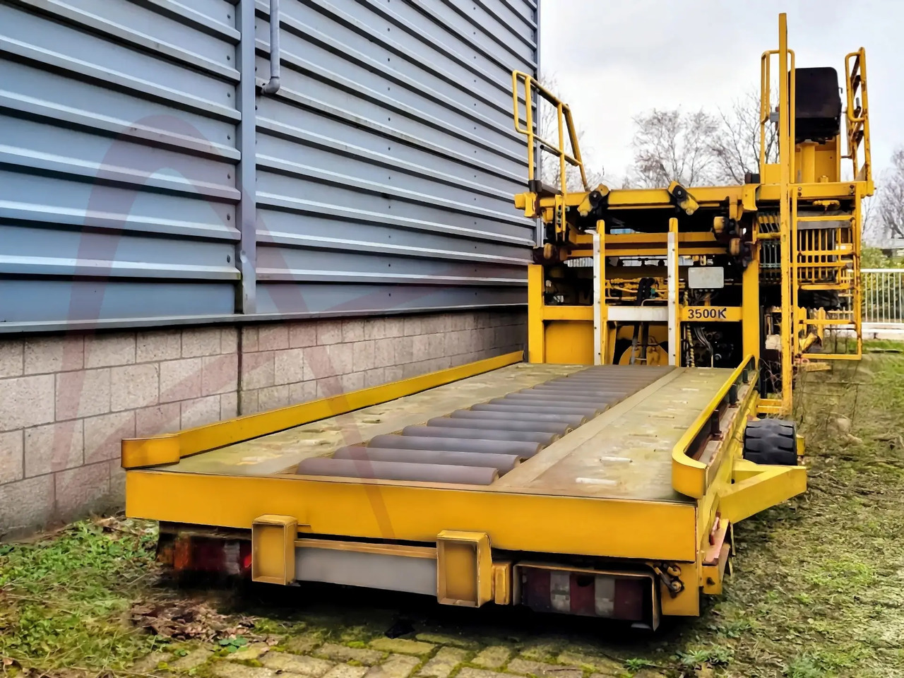 TREPEL PCL35/35 - מעמיס מטען למטוסים: תמונה 1 TREPEL PCL35/35 - מעמיס מטען למטוסים: תמונה 1