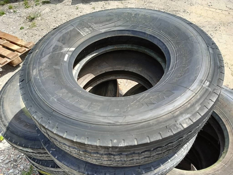 Banden landbouwbanden michelin dunlop 9.5R17.5 + 2 - גלגלים וצמיגים עבור מכונת בנייה: תמונה 3 Banden landbouwbanden michelin dunlop 9.5R17.5 + 2 - גלגלים וצמיגים עבור מכונת בנייה: תמונה 3
