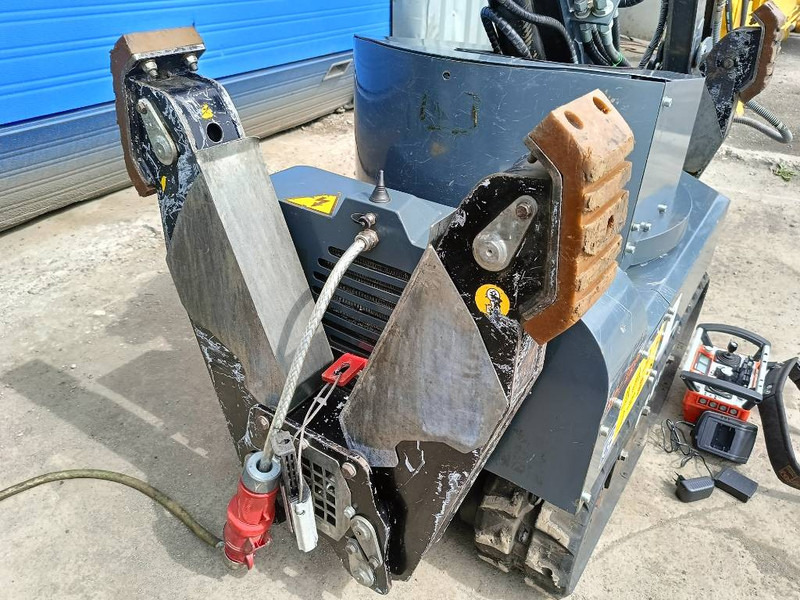 מחפר סורק Brokk euroimplementos RDC1510 180 husqvarna robot remote: תמונה 19