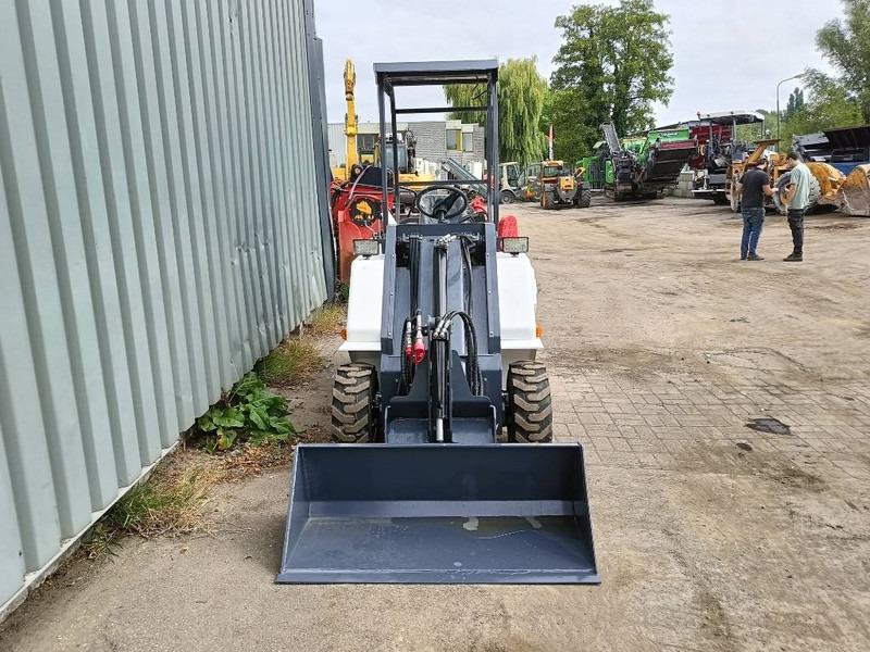 Captok CK - S30T shovel loader minishovel wiellader - מעמיס רצועות קומפקטי: תמונה 2 Captok CK - S30T shovel loader minishovel wiellader - מעמיס רצועות קומפקטי: תמונה 2