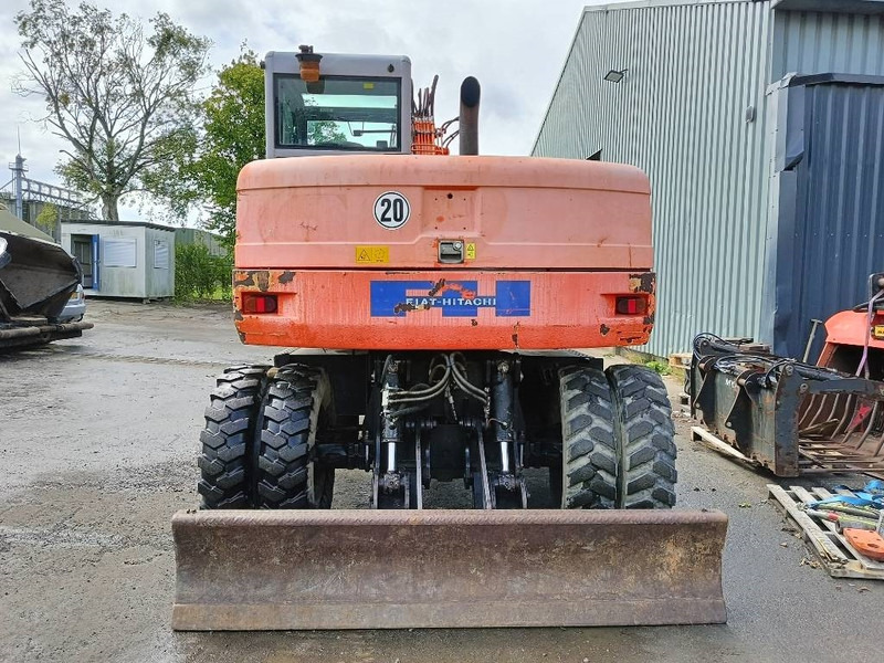 FIAT-HITACHI FH120W bandenkraan Wheel Excavator graafmachine - מחפר גלגלים: תמונה 5 FIAT-HITACHI FH120W bandenkraan Wheel Excavator graafmachine - מחפר גלגלים: תמונה 5