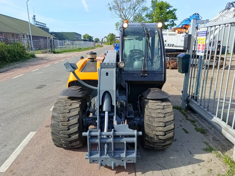 Giant 4548 Tendo verreiker 4,6 m 1,7 ton telehandler CE - מפעיל טלסקופי: תמונה 4 Giant 4548 Tendo verreiker 4,6 m 1,7 ton telehandler CE - מפעיל טלסקופי: תמונה 4