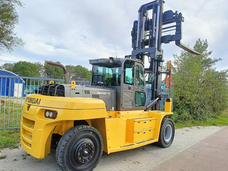 Hyundai 160 D-9 heftruck forklift stapler 16 ton CE - מלגזת סולר: תמונה 2 Hyundai 160 D-9 heftruck forklift stapler 16 ton CE - מלגזת סולר: תמונה 2
