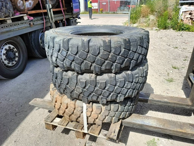 Michelin continental band 13R22.5 , 315/80R22.5 , 13R22,5 l - גלגלים וצמיגים עבור מכונת בנייה: תמונה 2 Michelin continental band 13R22.5 , 315/80R22.5 , 13R22,5 l - גלגלים וצמיגים עבור מכונת בנייה: תמונה 2